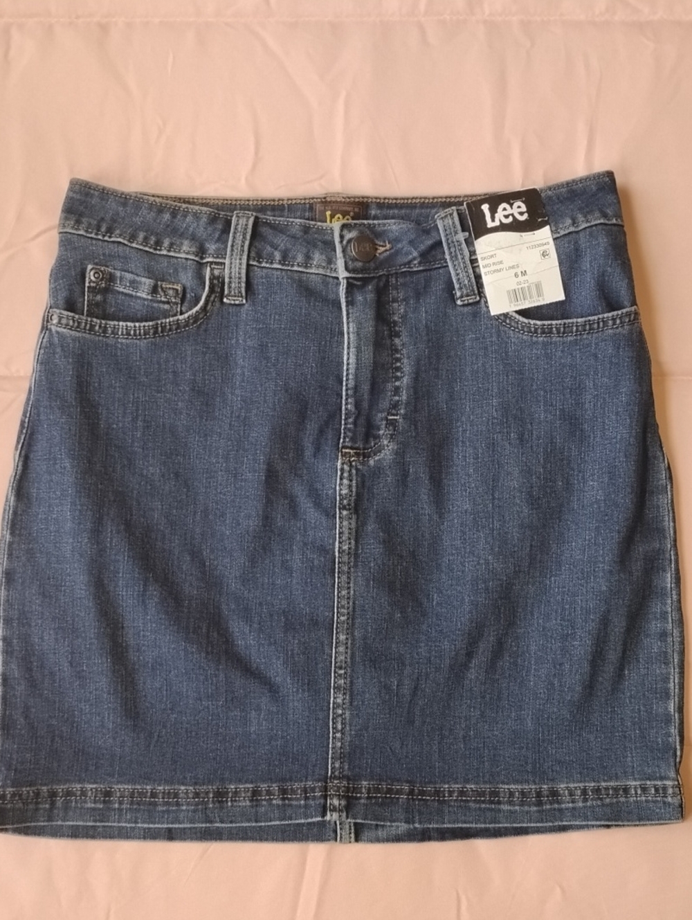 Vintage NWT Lee Women's Blue Denim A-Line Skirt with Front Seam Size 6 M